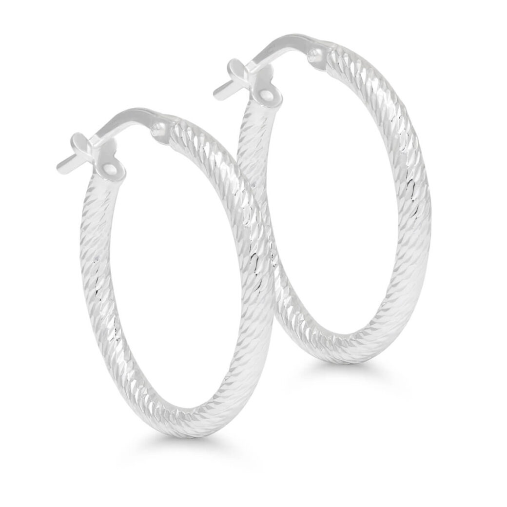 Hopeakorvakorut timanttileikatut renkaat 15,7mmx1,8mm