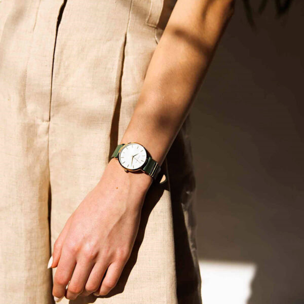 Rosefield West Village valkoinen helmiäistaulu ja vihreä nahkaranneke-225003