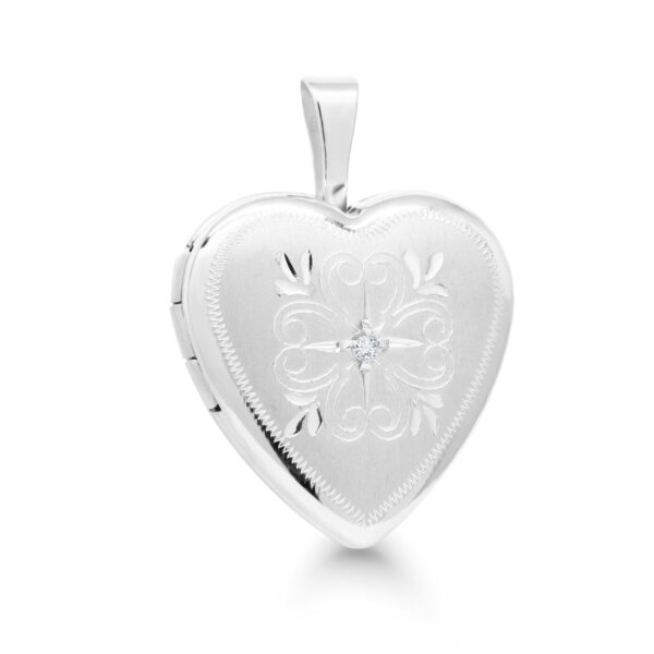 Sydän medaljonki hopeaa, kaunis kaiverrus