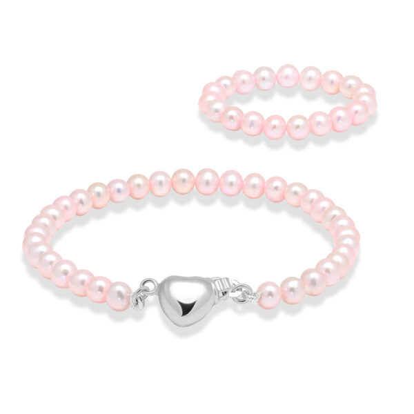 Vaaleanpunainen helminauha ranteeseen kastelahjaksi