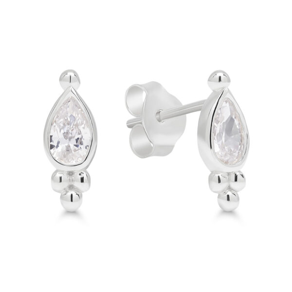 Hopeakorvakorut pisarat zirkoneilla